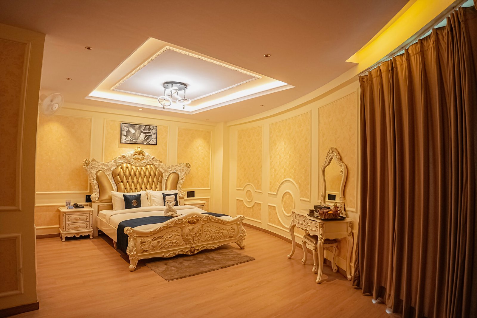 Celestial Manor Presidential Room